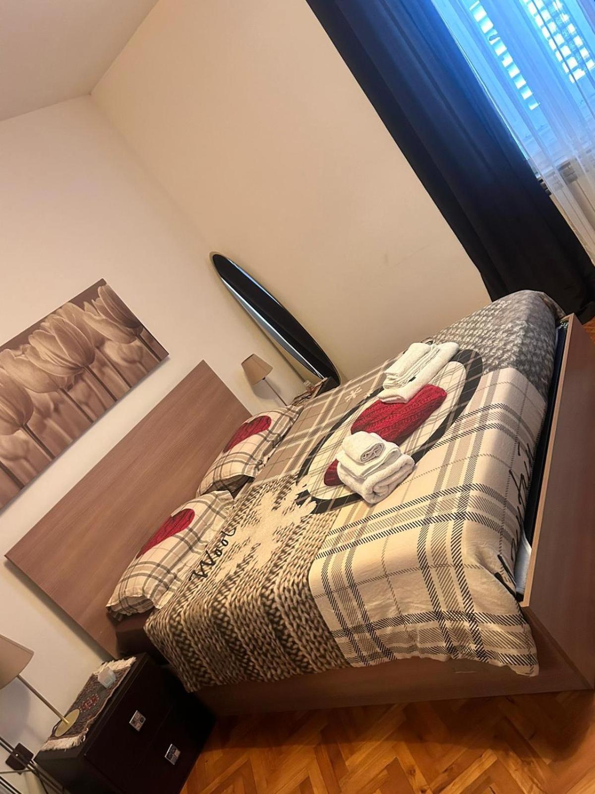 Casa Xenia Appartement Triëst Buitenkant foto